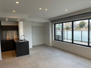 �@���r���O�_�C�j���O