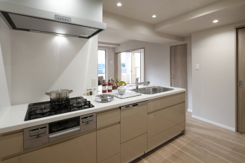 �@�y���f�����[���E���юQ�l�ʐ^/�L�b�`���z